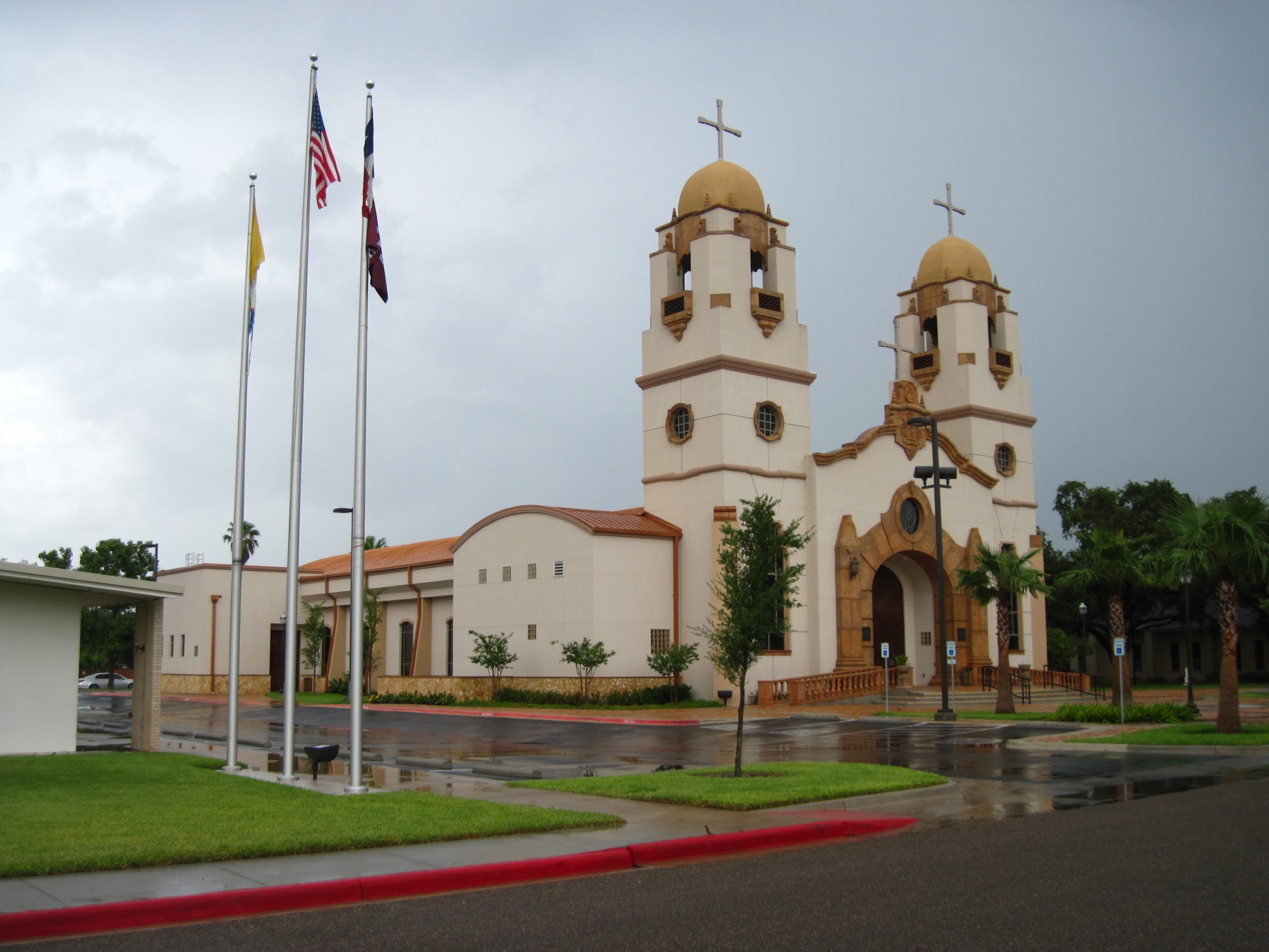 St. Pius X Catholic Church – Weslaco